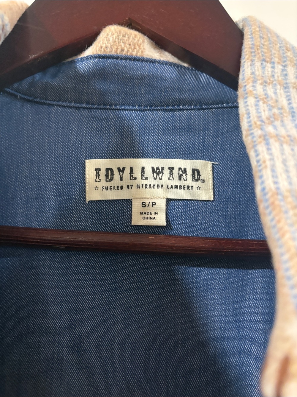 Women's Aztec Pattern Shacket - Blue & Tan - Picture 2 of 4